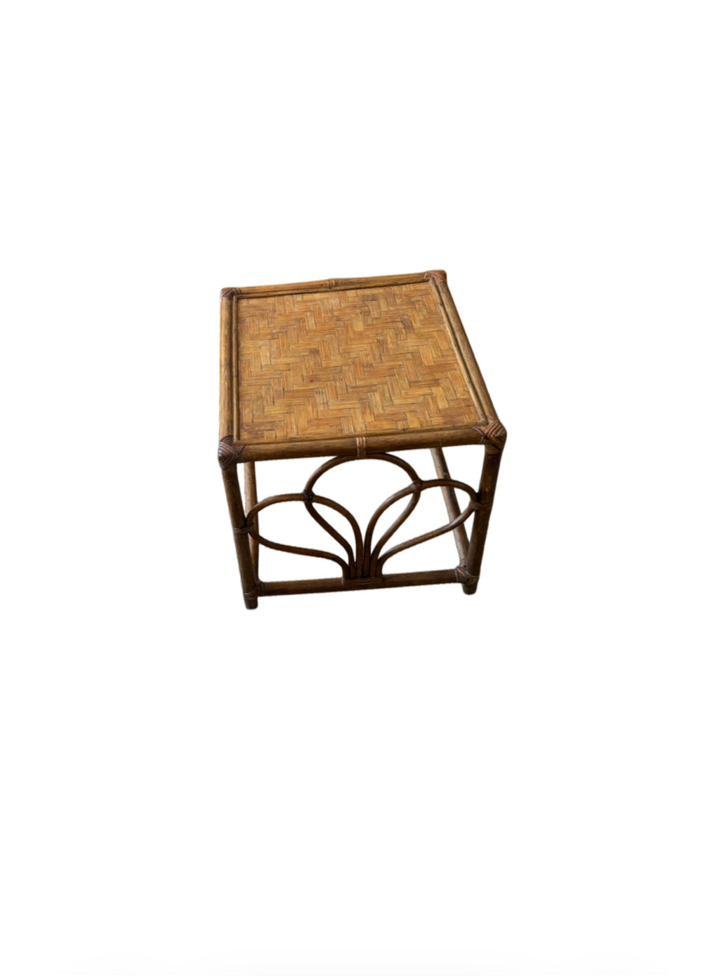 TABLE D’APPOINT EN ROTIN – ANNÉES 70