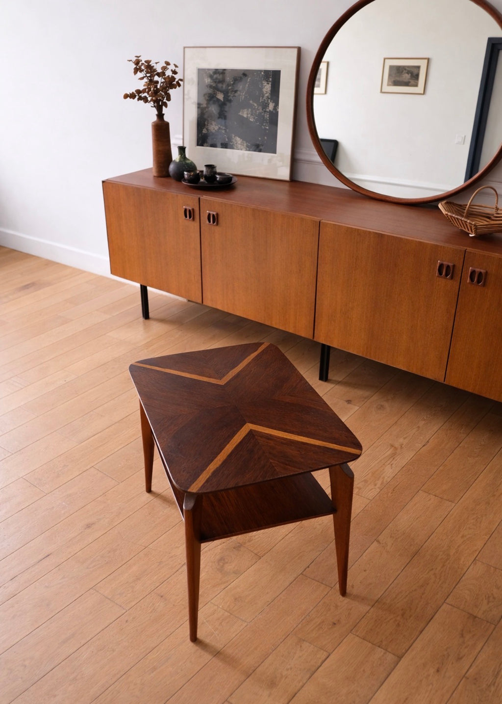 Table d’appoint en bois – années 50/60