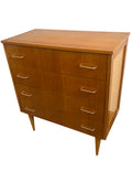 Commode moderniste en chêne – années 60