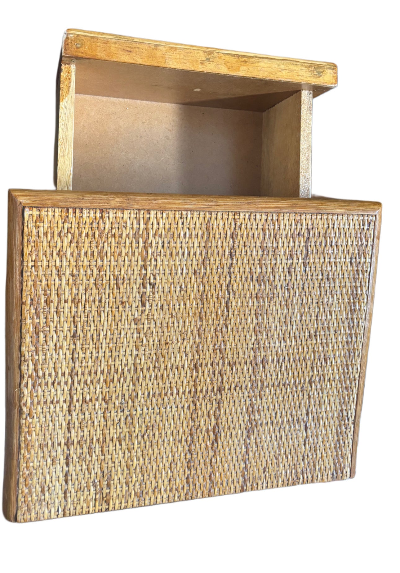 Meuble d’appoint en bambou et rotin – années 80
