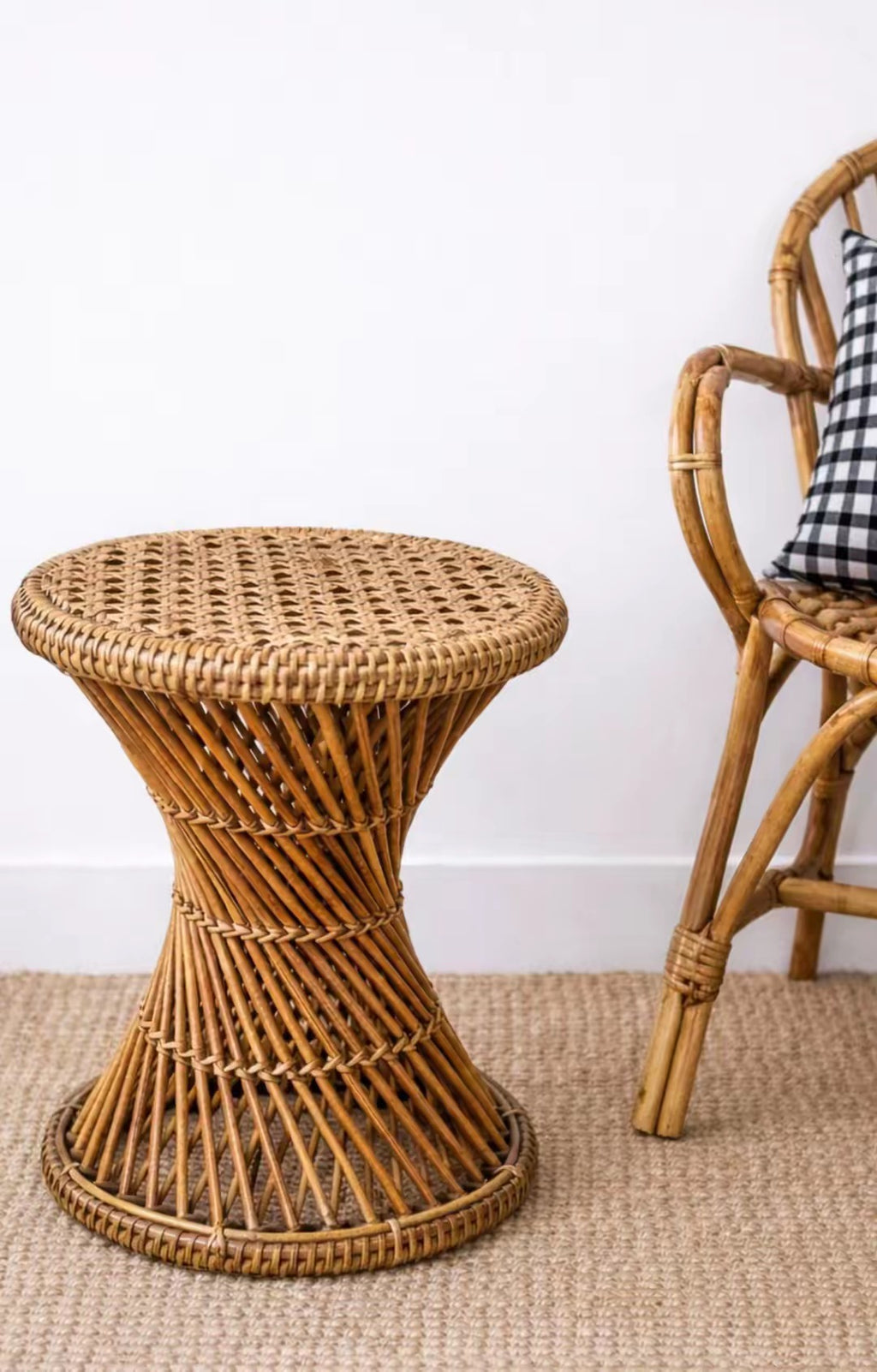 Tabouret TamTam en rotin tressé – années 70