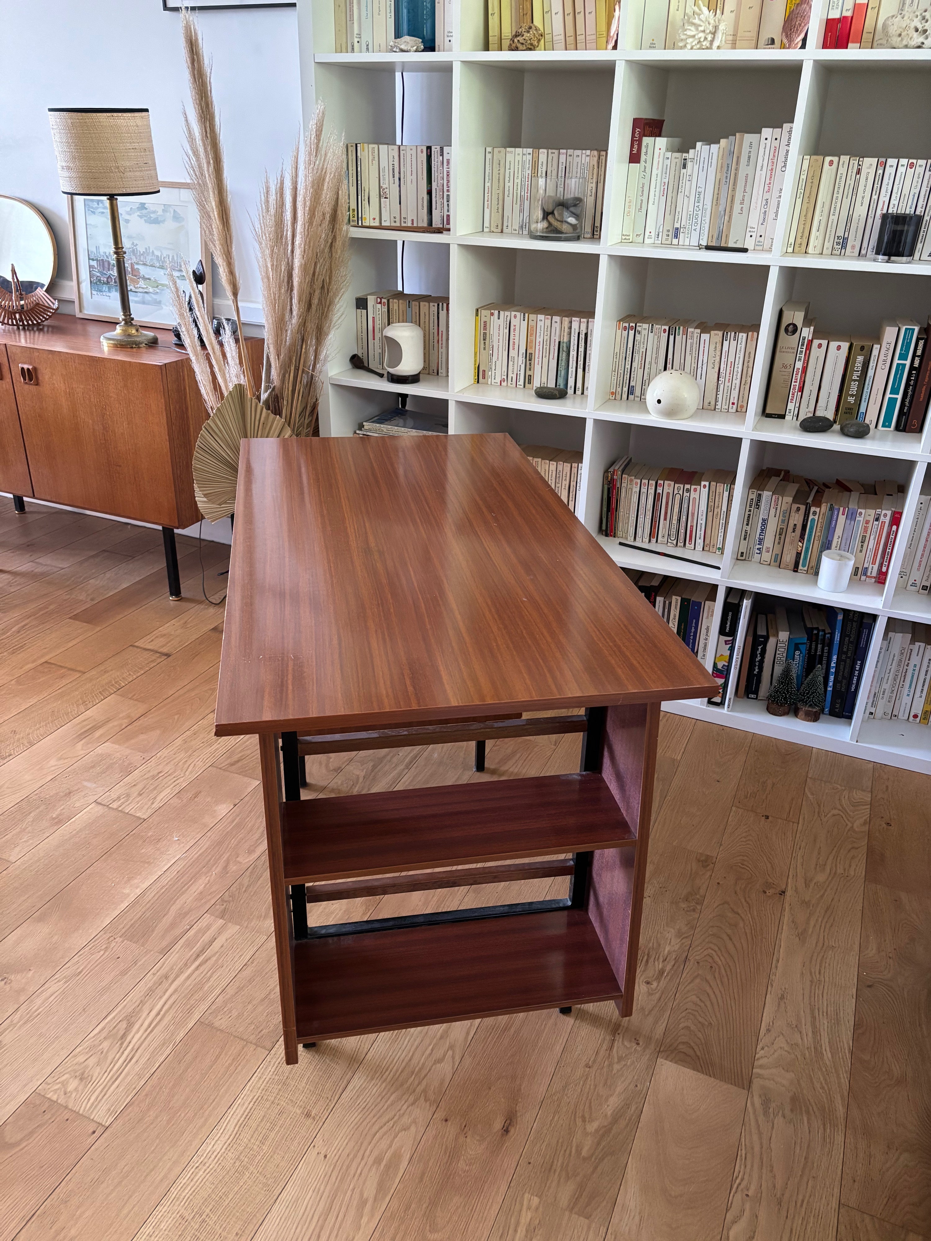 Bureau moderniste années 60