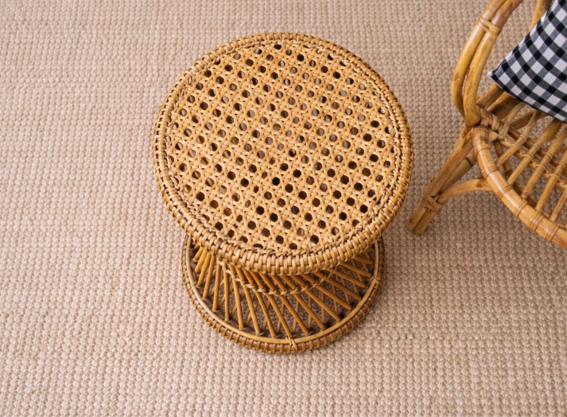 Tabouret TamTam en rotin tressé – années 70
