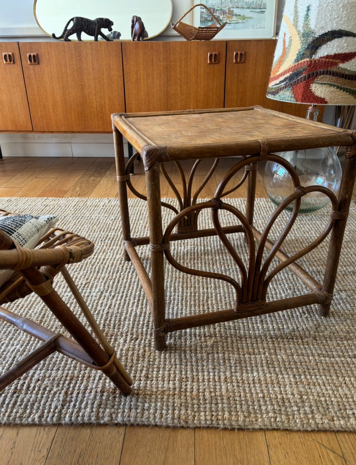 TABLE D’APPOINT EN ROTIN – ANNÉES 70