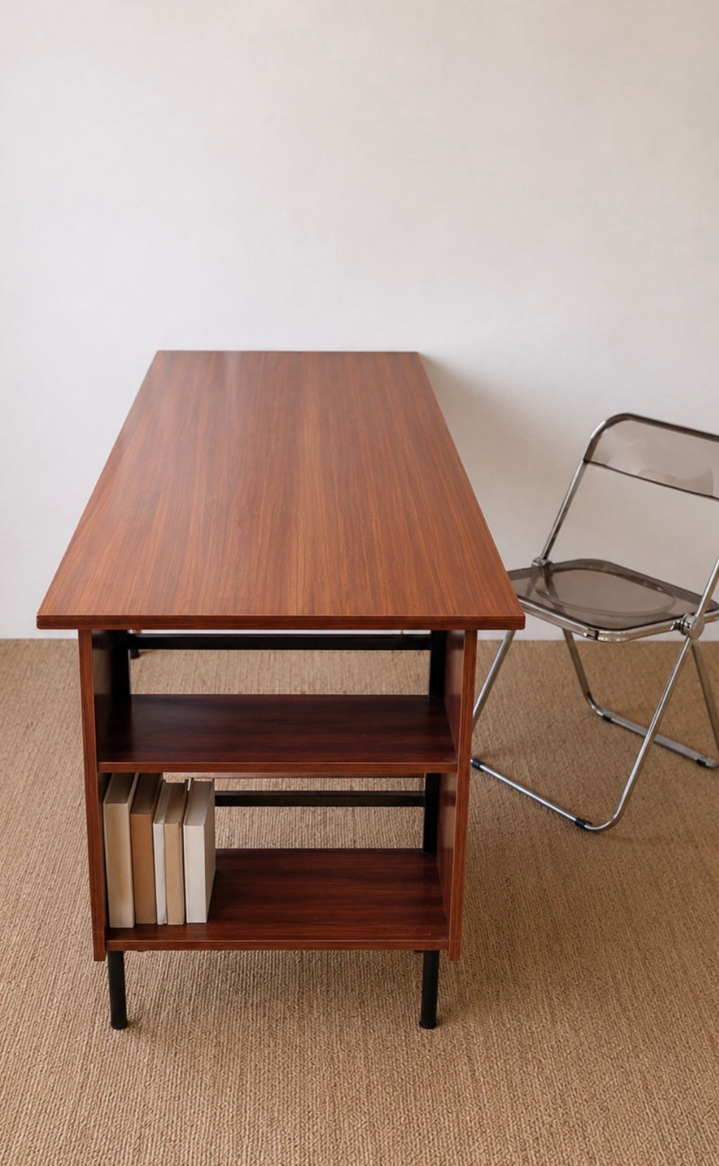 Bureau moderniste années 60